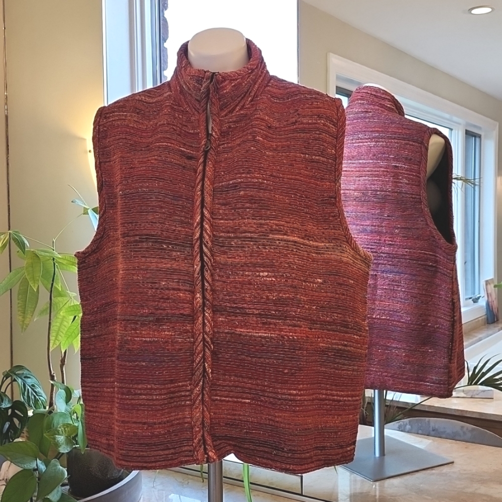 NWT, Travel Smith Colorful Vest